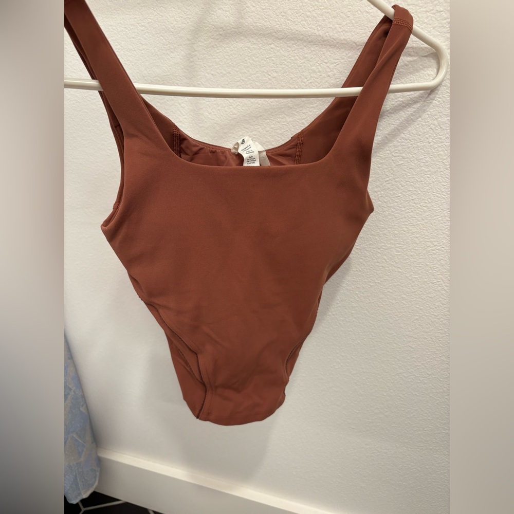 Lululemon Nulu and Mesh-Back Shelf-Bra Yoga